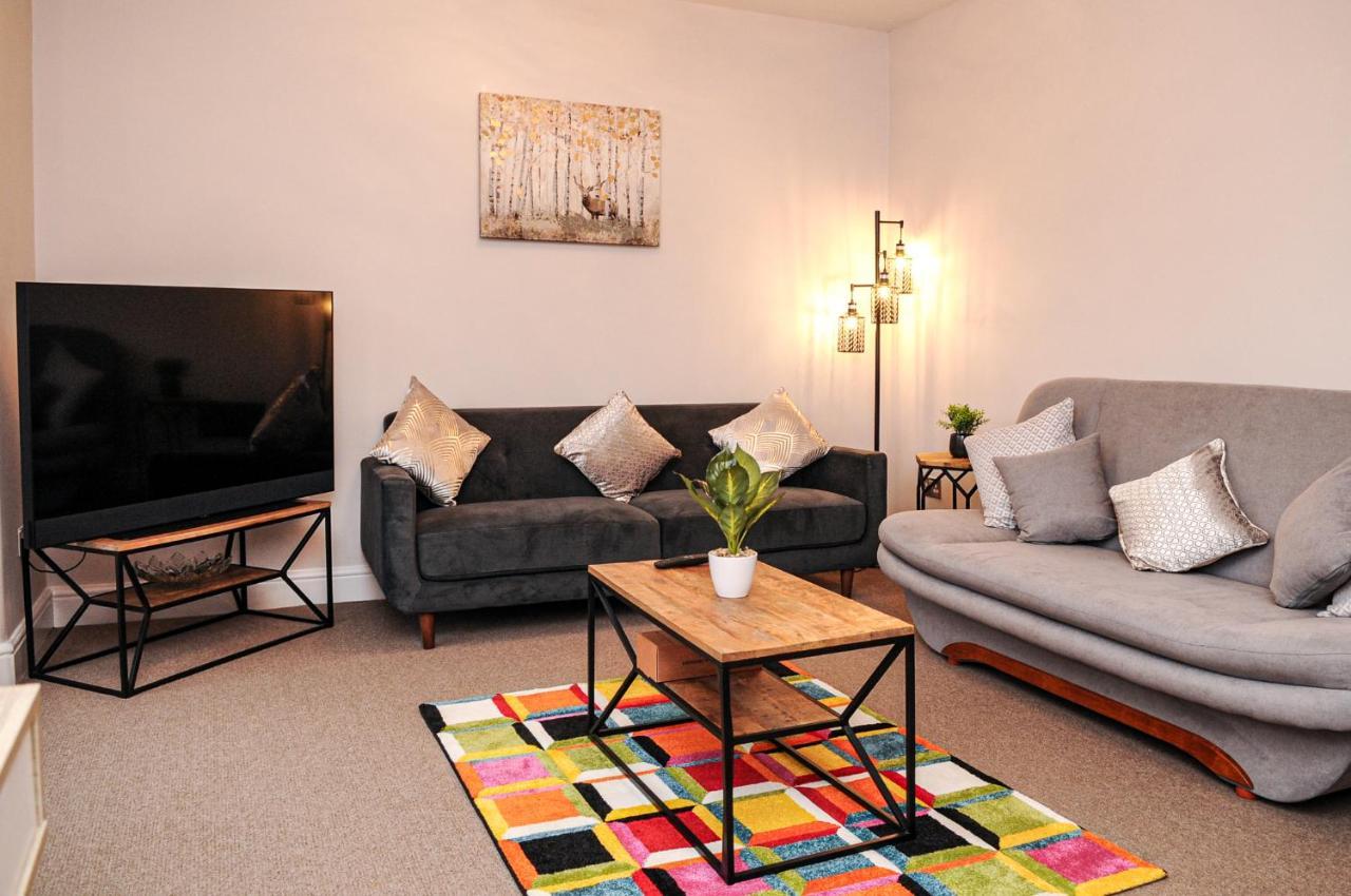 Luxury 5 Star London Apartment - Parking, Garden, Nr Greater London Metro Stations Luaran gambar