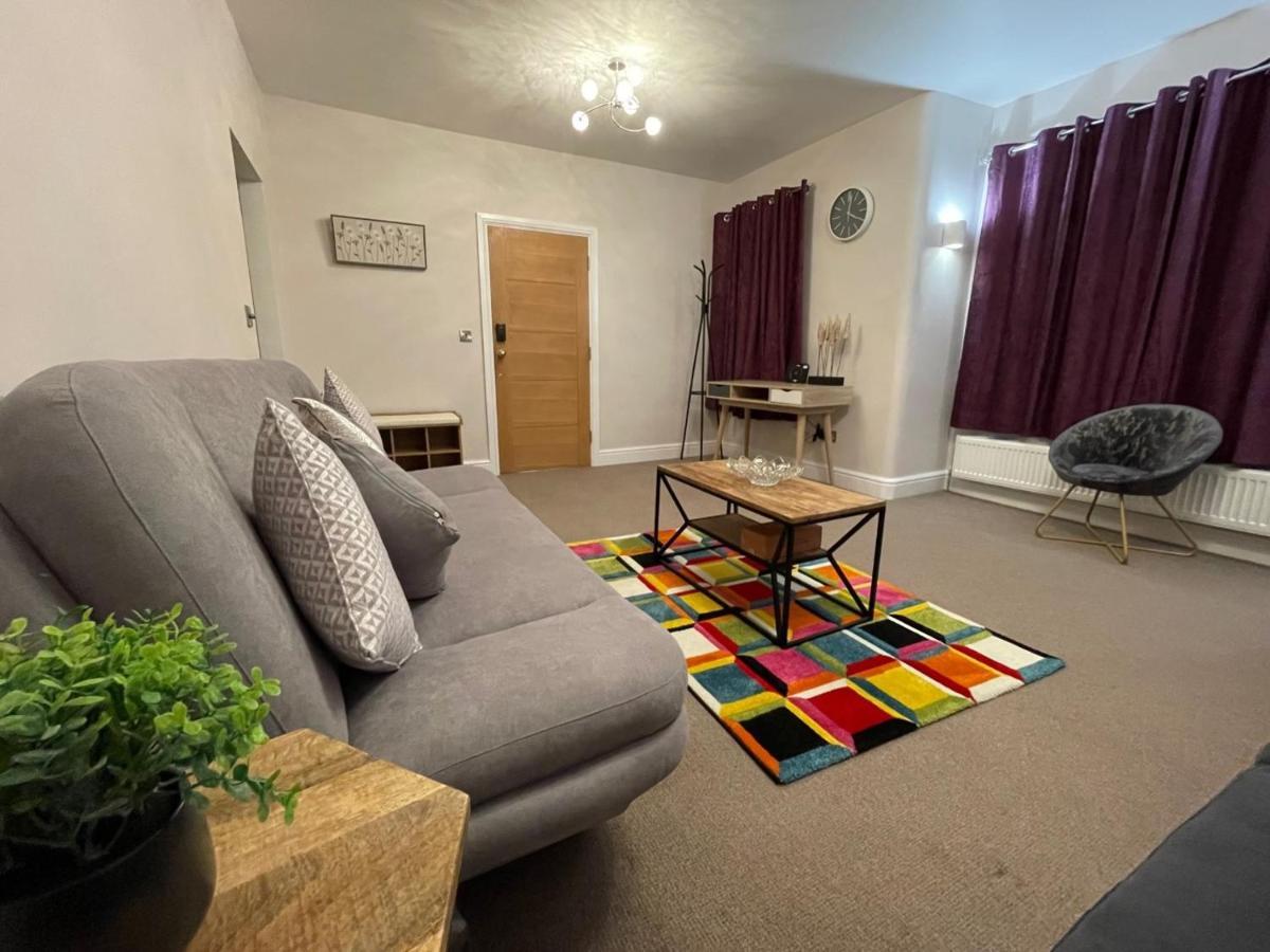 Luxury 5 Star London Apartment - Parking, Garden, Nr Greater London Metro Stations Luaran gambar