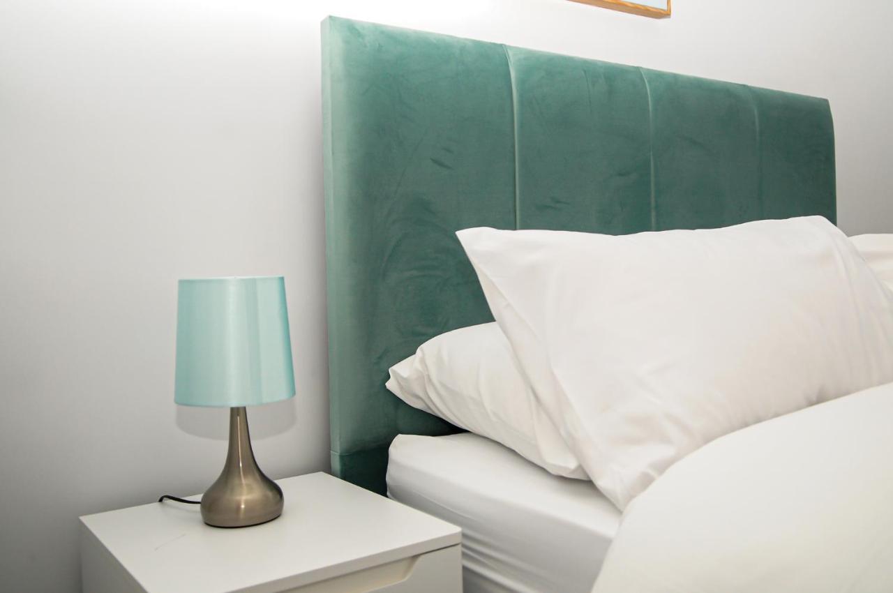 Luxury 5 Star London Apartment - Parking, Garden, Nr Greater London Metro Stations Luaran gambar