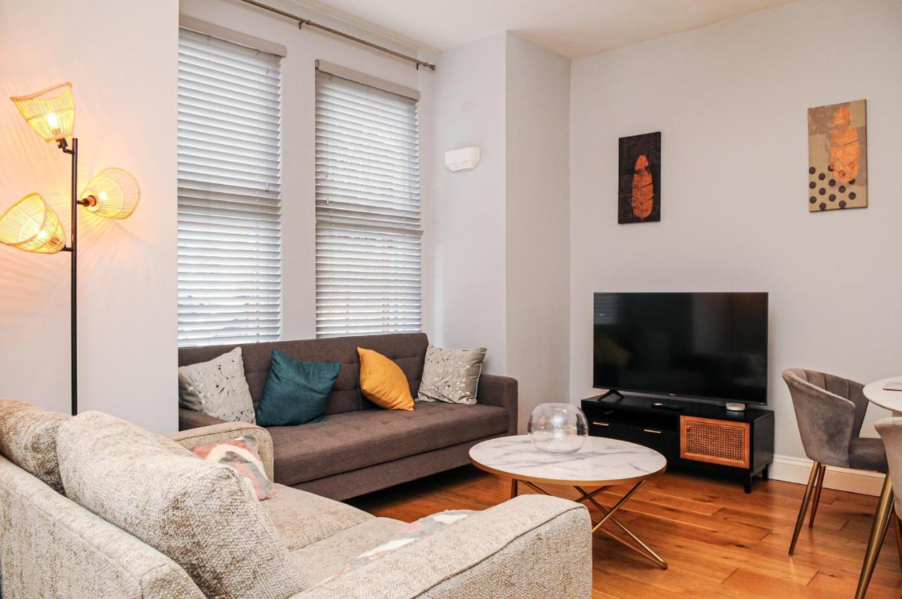 Luxury 5 Star London Apartment - Parking, Garden, Nr Greater London Metro Stations Luaran gambar